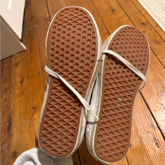 Vans Black and White High-Top Sneakers - Picture 2 of 3